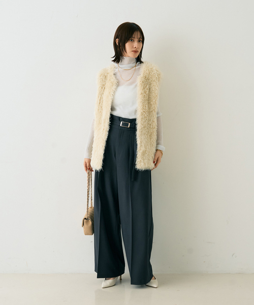 EMMA　ROUGE VIF（エマルージュヴィフ）の「【一部店舗限定】【3サイズ展開】ベルト付きハイウエストタックパンツ（スラックス・レディース・オフホワイト/チャコールグレー・34/36/38）」の19枚目の写真