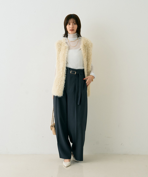 EMMA　ROUGE VIF（エマルージュヴィフ）の「【一部店舗限定】【3サイズ展開】ベルト付きハイウエストタックパンツ（スラックス・レディース・オフホワイト/チャコールグレー・34/36/38）」の20枚目の写真