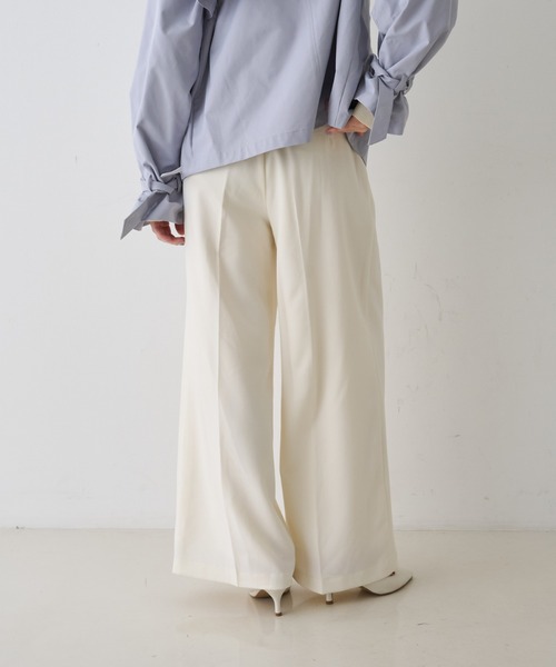 EMMA ROUGE VIF(エマルージュヴィフ)の「【新色登場】【一部店舗限定】【3サイズ展開】ベルト付きハイウエストタックパンツ(スラックス・レディース・オフホワイト/チャコールグレー/ネイビー・34/36/38)」の6枚目の写真