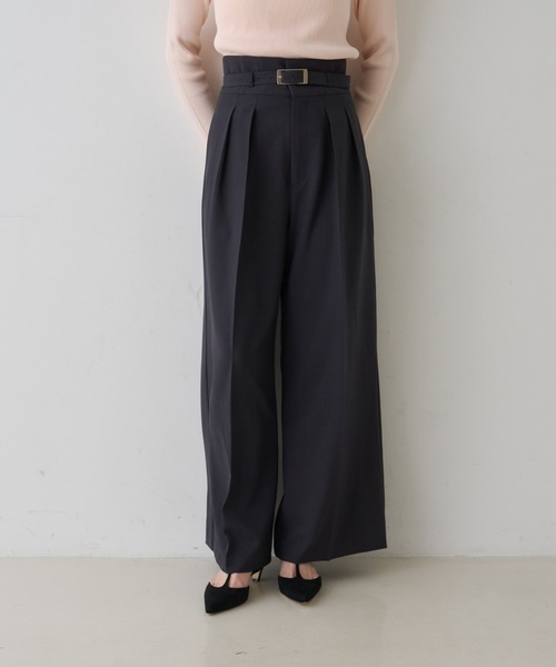 EMMA ROUGE VIF(エマルージュヴィフ)の「【新色登場】【一部店舗限定】【3サイズ展開】ベルト付きハイウエストタックパンツ(スラックス・レディース・オフホワイト/チャコールグレー/ネイビー・34/36/38)」の15枚目の写真