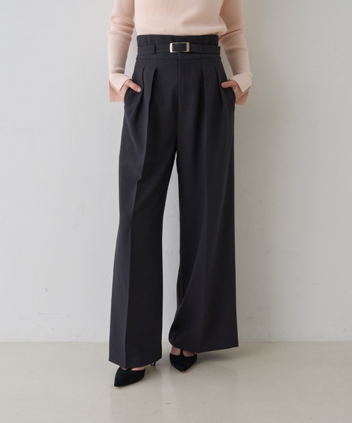 EMMA ROUGE VIF(エマルージュヴィフ)の「【新色登場】【一部店舗限定】【3サイズ展開】ベルト付きハイウエストタックパンツ(スラックス・レディース・オフホワイト/チャコールグレー/ネイビー・34/36/38)」の9枚目の写真