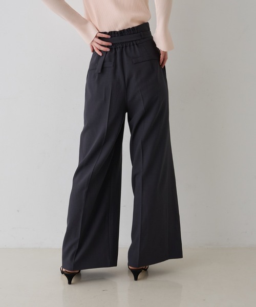 EMMA ROUGE VIF(エマルージュヴィフ)の「【新色登場】【一部店舗限定】【3サイズ展開】ベルト付きハイウエストタックパンツ(スラックス・レディース・オフホワイト/チャコールグレー/ネイビー・34/36/38)」の13枚目の写真