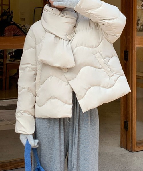 セール】マフラー襟付きVネックショートダウン（ダウンジャケット