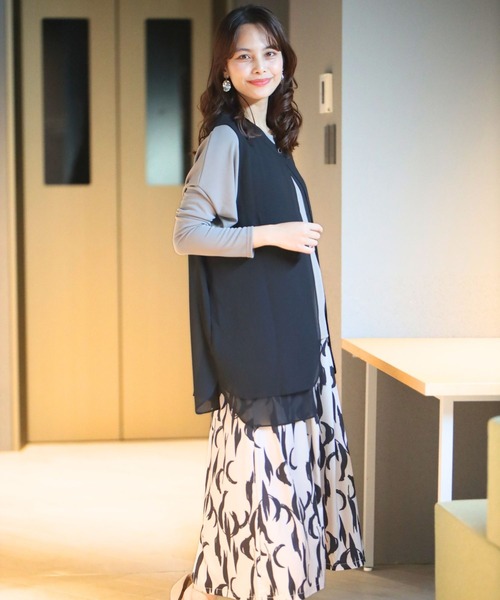 Ehre style（エーレスタイル）の「ウエストと腰回りを上手に隠す 綺麗シフォンジレ（ベスト・レディース・ブラック・FREE）」の10枚目の写真