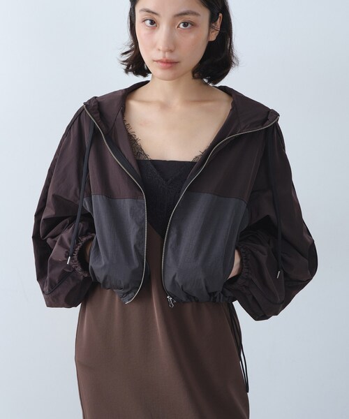 CODE A(コードエー)の「urban light crop blouson(ブルゾン・レディース・ブラック系4/ブラウン系その他5・00)」の2枚目の写真