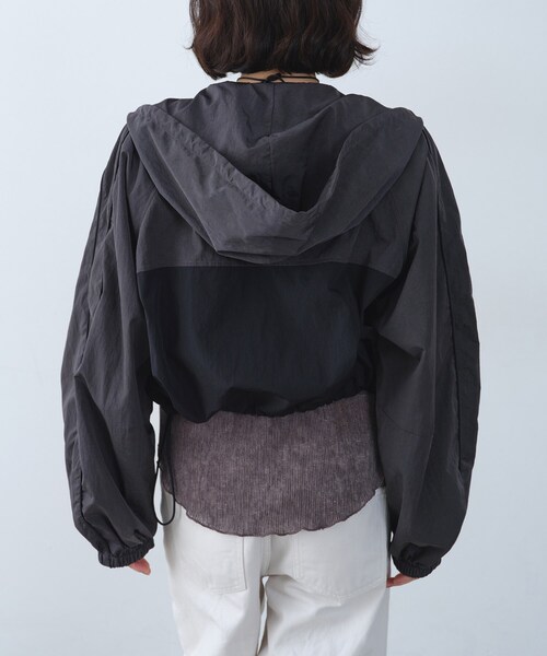 CODE A(コードエー)の「urban light crop blouson(ブルゾン・レディース・ブラック系4/ブラウン系その他5・00)」の3枚目の写真