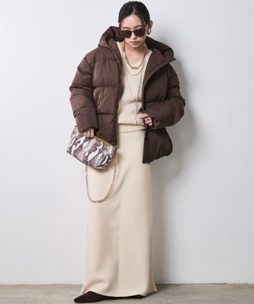 CHIC STYLE(シックスタイル)の「中綿ファイバーダウンフーディブルゾン<大きいサイズ有>シックスタイル(ダウンジャケット/コート・レディース・ブラック/ブラウン・L/M/5L/4L/3L/LL)」の3枚目の写真