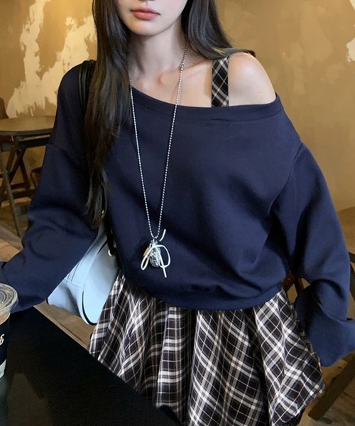 SpRay（スプレイ）の「チェックレイヤードオフショルトップス（スウェット・レディース・ブラック/ネイビー/グレー・FREE）」の3枚目の写真