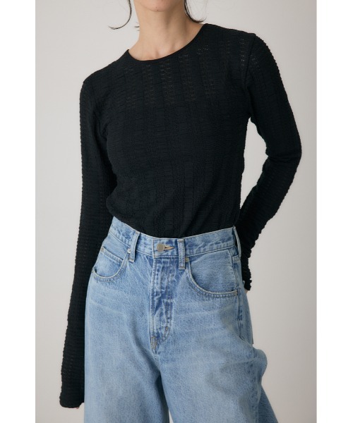 crie conforto(クリーコンフォルト)の「シャーリングデザイントップス 秋服 / 長袖(Tシャツ/カットソー・レディース・ブルー/オフホワイト/ブラック・FREE)」の3枚目の写真