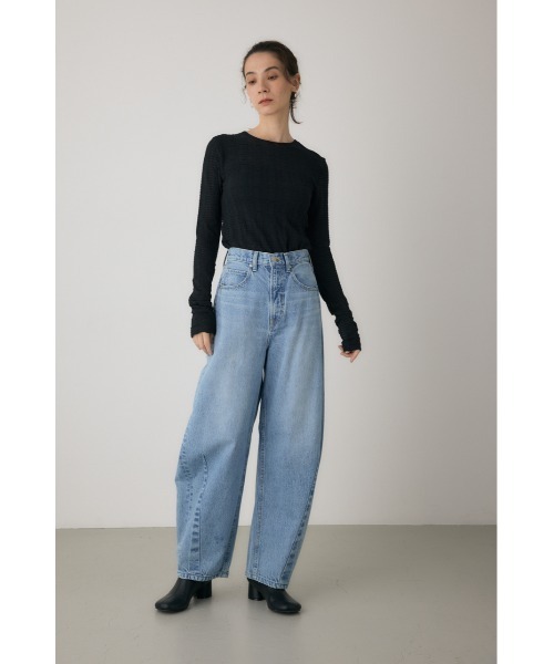 crie conforto(クリーコンフォルト)の「シャーリングデザイントップス 秋服 / 長袖(Tシャツ/カットソー・レディース・ブルー/オフホワイト/ブラック・FREE)」の21枚目の写真