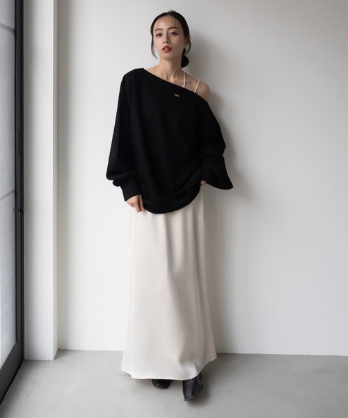 SOELA(ソエラ)の「プレート付マルチWayダンボールトップス(スウェット・レディース・アイボリー/ブラック/グレー・M)」の14枚目の写真