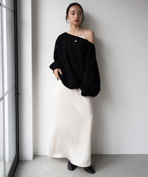 SOELA(ソエラ)の「プレート付マルチWayダンボールトップス(スウェット・レディース・アイボリー/ブラック/グレー・M)」の15枚目の写真