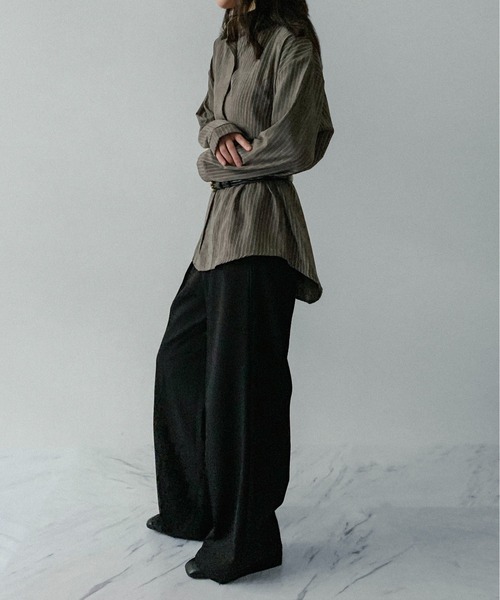on:nue（オンニュ）の「【on:nue】[着用動画あり！/ユニセックス] とろみストライプオーバーシャツ（シャツ/ブラウス・レディース・アイボリー/グレー/ダークベージュ/ブラウン・FREE）」の12枚目の写真