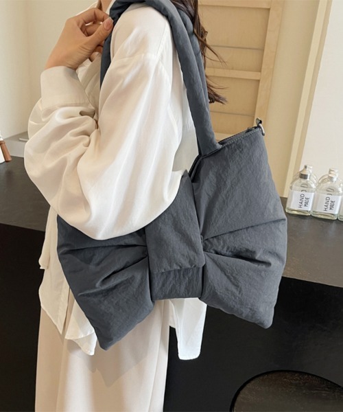 ReRe(リリ)の「リボンモチーフスクエア型2WAYショルダーバッグ(ショルダーバッグ・レディース・グレー/ブルー/ライトイエロー/ブラック/レッド/ベージュ・FREE)」の15枚目の写真