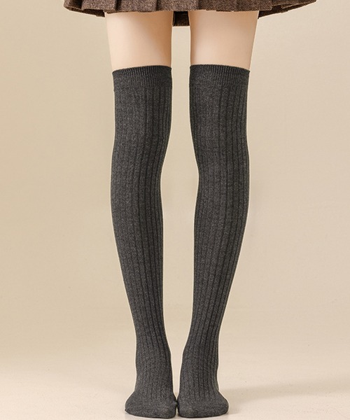 IRADOWL（アイラドール）の「リブニーハイソックス（ソックス/靴下・レディース・ダークグレー/ブラック/レッド/ライトグレー・FREE）」の4枚目の写真