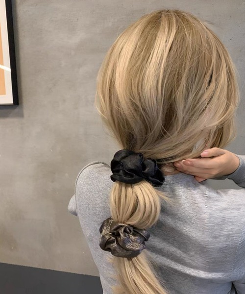 IRADOWL（アイラドール）の「メタリックライクヘアシュシュ（シュシュ・レディース・ブラウン/ダークグレー/ベージュ/ブラック・FREE）」の7枚目の写真