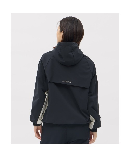 le coq sportif（ルコックスポルティフ）の「ルコックスポルティフ  裏起毛ウィンドブレーカージャケット（ナイロンジャケット・レディース・スモークピンク/ダークグリーン/ネイビー・M/L/XL）」の19枚目の写真