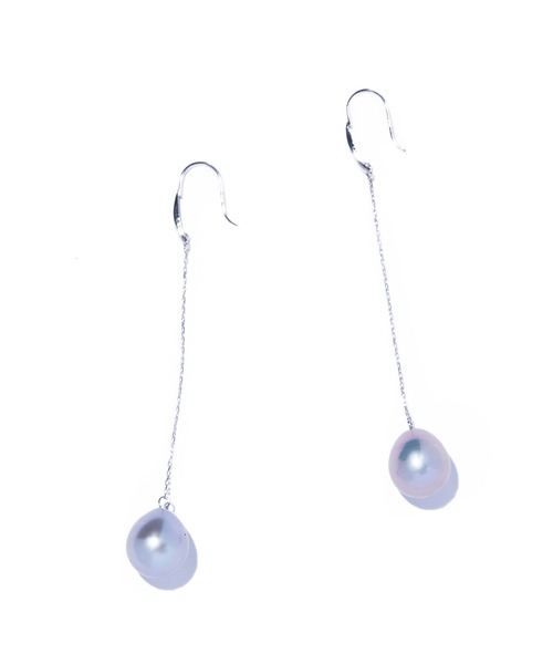les bonbon(ルボンボン)の「【les bonbon】brume pearl long pierce/ブリュム パール ロング ピアス(ピアス(両耳用)・レディース・ホワイトゴールド・FREE)」の6枚目の写真
