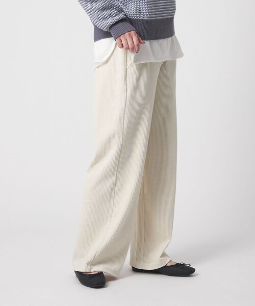 A DAY IN THE LIFE UNITED ARROWS(アデイインザライフユナイテッドアローズ)の「カットコーデュロイ ワイドイージーパンツ <A DAY IN THE LIFE>(その他パンツ・レディース・ブラック/グレー系/オフホワイト/モカ/ピンク・M/S)」の11枚目の写真