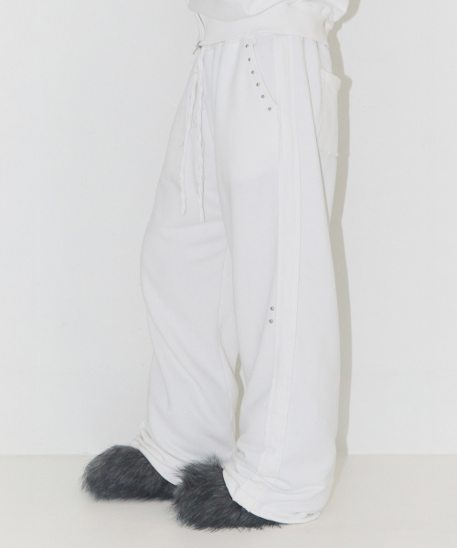 ILLIGO(イリゴ)の「フレイド スウェットパンツ ホワイト(スウェットパンツ・レディース・その他・SMALL/MEDIUM)」の5枚目の写真