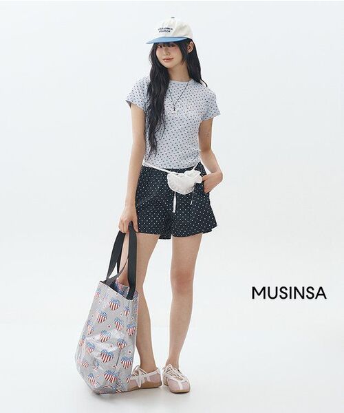 RONRON(ロンロン)の「FLORAL LOGO SLIM CROP T SHIRT SOFT BLUE(Tシャツ/カットソー・レディース・その他・FREE)」の7枚目の写真