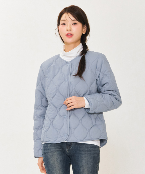 CHASECULT(チェイスカルト)の「女性 ライトダウン キルティング ジャンパー-ブルー(ダウンジャケット/コート・レディース・ブルー・90/100/85/95)」の4枚目の写真
