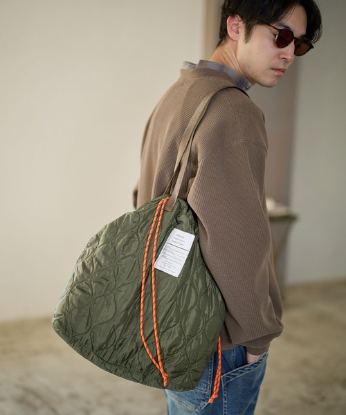 BAYFLOW（ベイフロー）の「ミリタリーキルトトートバッグ（トートバッグ・メンズ・ブラック/カーキ・FREE）」の14枚目の写真