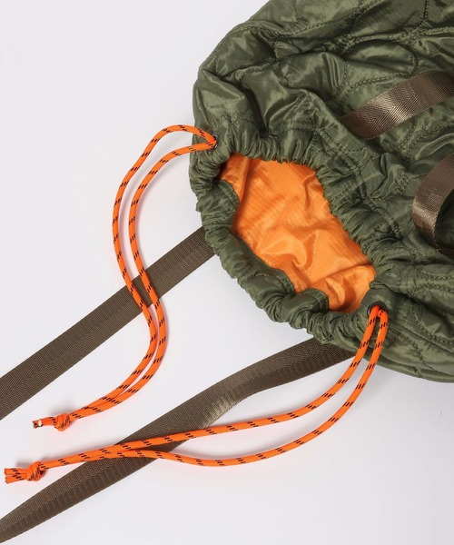 BAYFLOW（ベイフロー）の「ミリタリーキルトトートバッグ（トートバッグ・メンズ・ブラック/カーキ・FREE）」の17枚目の写真