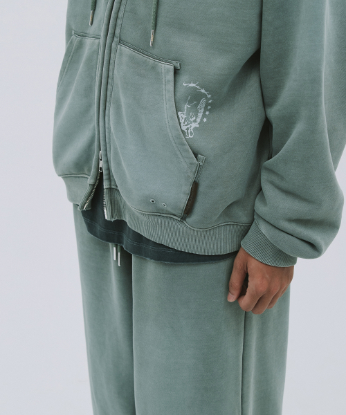 DEFGARMENTS（デフグラメンツ）の「PIG BRUSHED HOOD ZIPUP [KHAKI]（パーカー・レディース・その他・LARGE/SMALL）」の13枚目の写真