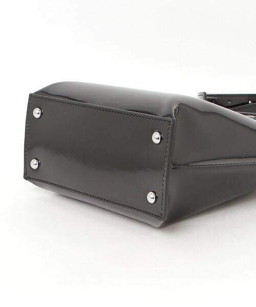 Guess（ゲス）の「ARNELA Mini Tote ミニトートバッグ  （トートバッグ・レディース・ブラック・ONE SIZE）」の2枚目の写真