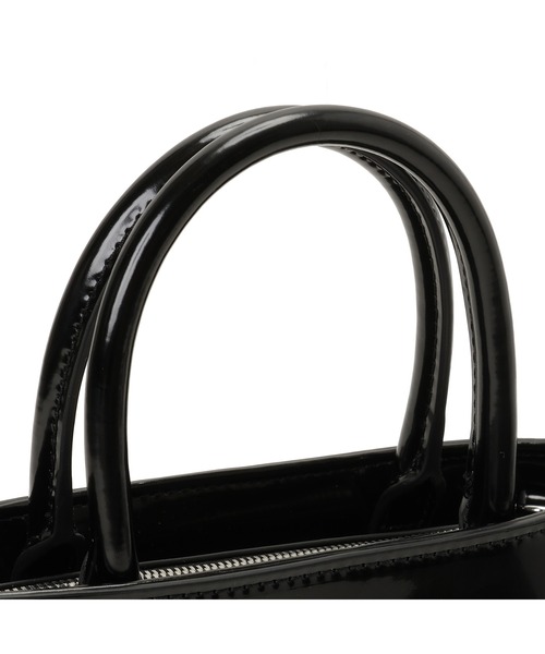 Guess（ゲス）の「ARNELA Mini Tote ミニトートバッグ  （トートバッグ・レディース・ブラック・ONE SIZE）」の16枚目の写真