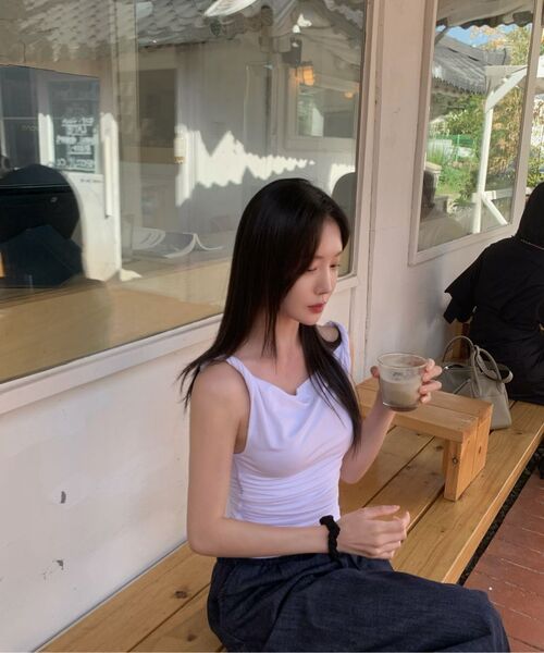 ARI(アリ)の「COS TWISTED SHIRRLING TOP / WHITE(Tシャツ/カットソー・レディース・ホワイト・FREE)」の11枚目の写真