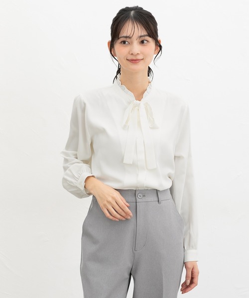 Honeys（ハニーズ）の「スタンドフリルボウタイブラウス（シャツ/ブラウス・レディース・ホワイト/ライトグレー/サックスブルー/ブラック・L/LL/M/3L/S）」の10枚目の写真