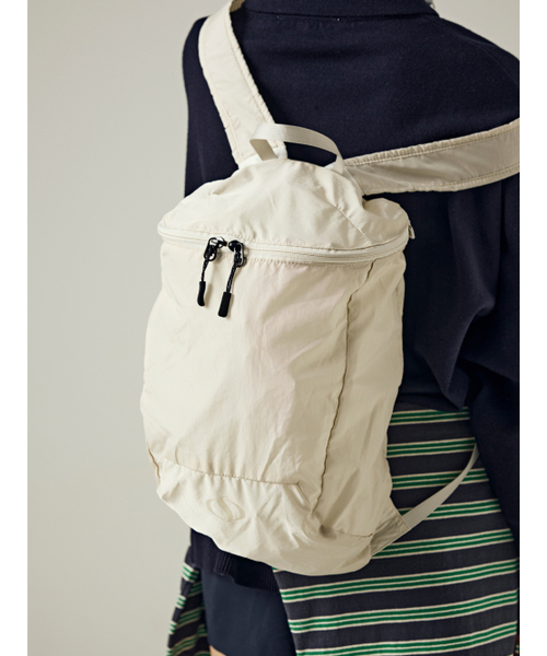 Salad bowls（サラダボール）の「500 Lip Light Backpack [BEIGE]（バックパック/リュック・レディース・Beige・FREE）」の6枚目の写真