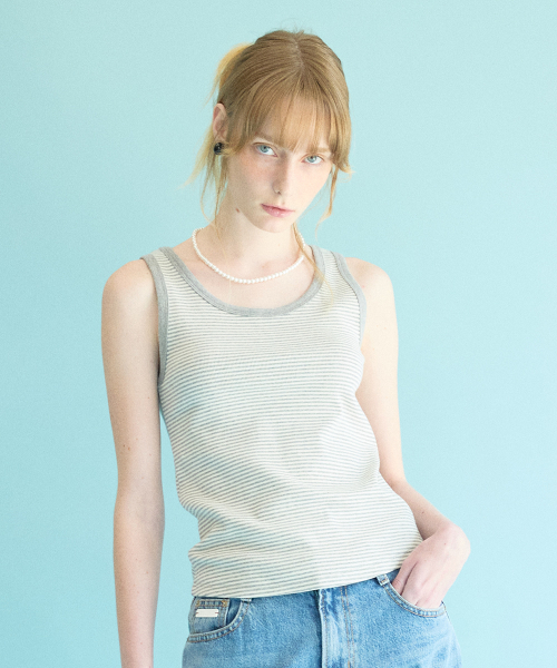 COQUET(コケット)の「U Neck Stripe Sleeveless Melange Gray(Tシャツ/カットソー・レディース・グレー・FREE)」の3枚目の写真