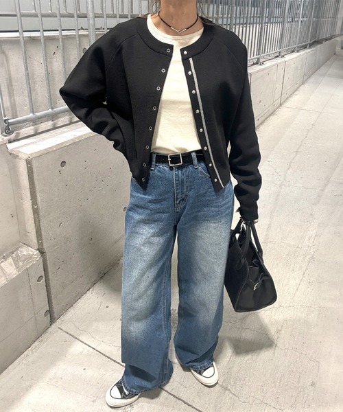 ISOOK(アイスー)の「バイカラーダンボールニットカーディガン(chiica original) / 春ニット 配色ライン ニットトップス グレー ブラック(カーディガン/ボレロ・レディース・グレー/ブラック・FREE)」の16枚目の写真