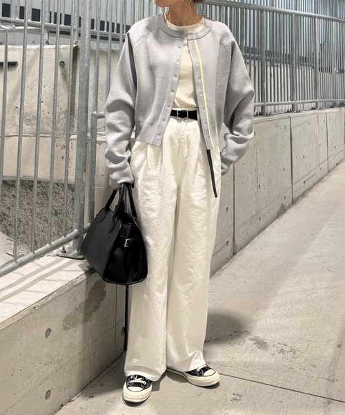 ISOOK(アイスー)の「バイカラーダンボールニットカーディガン(chiica original) / 春ニット 配色ライン ニットトップス グレー ブラック(カーディガン/ボレロ・レディース・グレー/ブラック・FREE)」の6枚目の写真