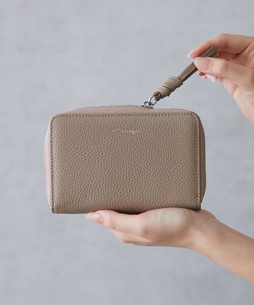 BIRTHDAY BAR(バースデイバー)の「本革 コンパクトウォレット B7サイズ 財布(財布・レディース・ゴールド/グリーン/シルバー/ブラック/ブルー系その他/ベージュ/ブラウン・0)」の3枚目の写真