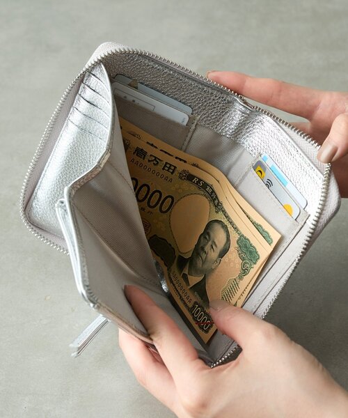 BIRTHDAY BAR(バースデイバー)の「≪新型登場!≫本革 コンパクトウォレット B7サイズ 財布(財布・レディース・ゴールド/グリーン/シルバー/ブラック/ブルー系その他・0)」の4枚目の写真