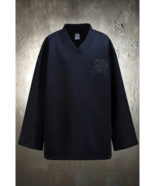 Big Logo Embroidered V-Neck T-Shirt（Tシャツ/カットソー