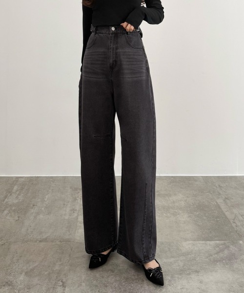 CENEA(セネア)の「サイドベルトバレルレッグデニム(デニムパンツ・レディース・ブラック/ライトブルー・LARGE/MEDIUM/SMALL)」の2枚目の写真