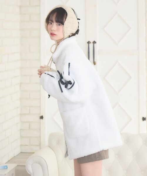 ems excite（エムズエキサイト）の「ラインリボンボアBZ（ブルゾン・レディース・ナチュラル/ブラック/ブラウン・FREE）」の5枚目の写真