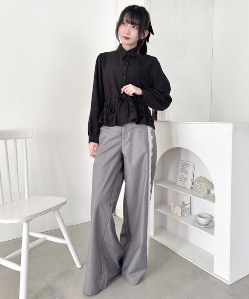 Loueme(ルエム)の「ペプラムフリルシャツブラウス(シャツ/ブラウス・レディース・ライトブルー/ブラック/ホワイト・FREE)」の13枚目の写真