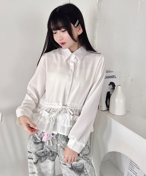 Loueme(ルエム)の「ペプラムフリルシャツブラウス(シャツ/ブラウス・レディース・ライトブルー/ブラック/ホワイト・FREE)」の16枚目の写真