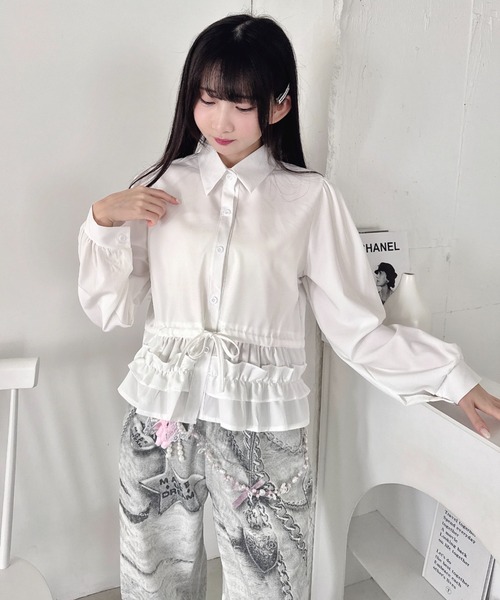 Loueme(ルエム)の「ペプラムフリルシャツブラウス(シャツ/ブラウス・レディース・ライトブルー/ブラック/ホワイト・FREE)」の18枚目の写真