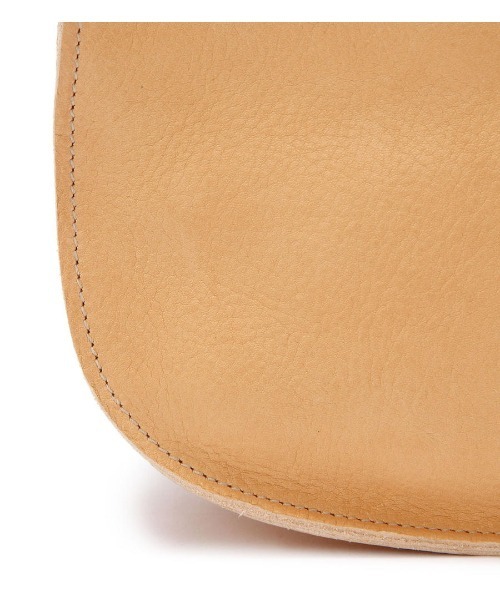 IL BISONTE（イルビゾンテ）の「IL BISONTE / ORIGINAL LEATHER / ショルダーバッグ（ショルダーバッグ・レディース・ブラック/ライトブラウン/ナチュラル/グレー/ネイビー/グリーン/レンガ/レッド/ダークブラウン・FREE）」の15枚目の写真