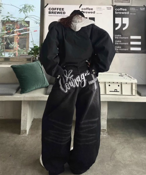 NANEA（ナネア）の「バックロゴプリント＆クロスモチーフ カーブデニムパンツ（デニムパンツ・レディース・ブラック・X-LARGE/LARGE/MEDIUM/SMALL）」の6枚目の写真