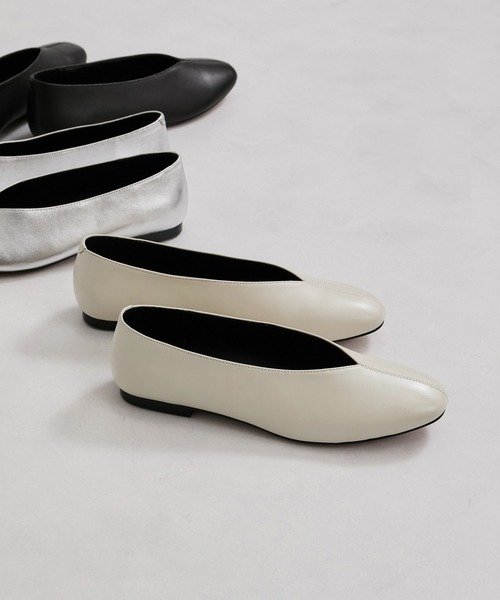 REMME(レメ)の「【REMME/レメ】SHEEP LEATHERフラットシューズ(パンプス・レディース・シルバー/オフホワイト/ブラック・40/38/36)」の13枚目の写真