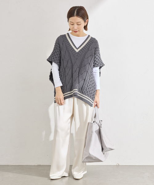 IENA（イエナ）の「チルデンマントプルオーバー（ニット/セーター・レディース・ホワイト/チャコールグレー・FREE）」の3枚目の写真