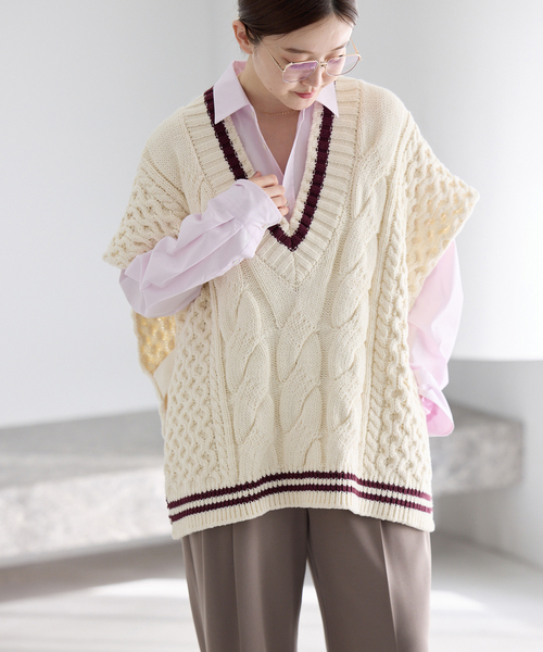 IENA（イエナ）の「チルデンマントプルオーバー（ニット/セーター・レディース・ホワイト/チャコールグレー・FREE）」の17枚目の写真